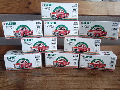 Retro Truck 7 Eleven