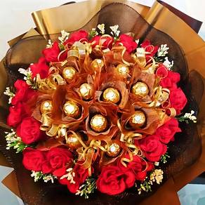 Ferrero & Artificial Flower Bouquet (L size)
