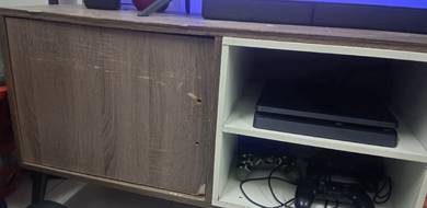 Almari tv terpakai