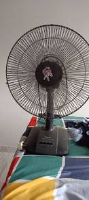 table fan