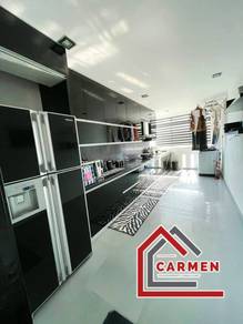Condominium For Sale in One World 1