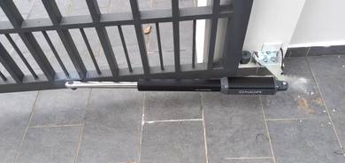 AutoGate D'nor 212 Heavy Duty Swing and Folding