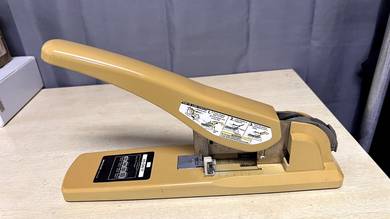 MAX HD-12N/17 Heavy Duty Stapler (Used)