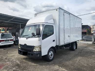 Hino 17'Ft box local 2012 loan