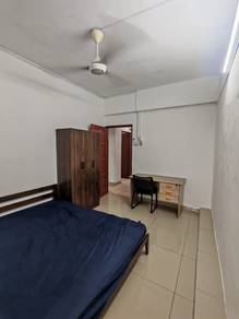 Room in Shah Alam, SGR