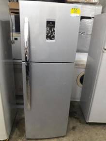 Peti Fridge Recon Sejuk Freezer 2 Pintu Electrolux