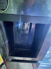 Peti Sejuk LG Ice maker LG