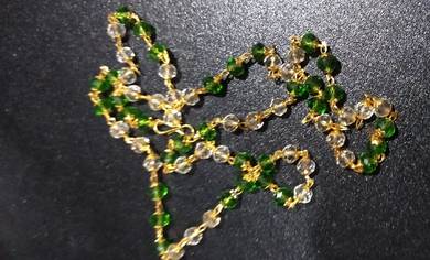Green crystal chain