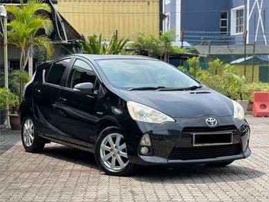 Toyota Prius c (HYBRID) in Old Klang Road, KUL