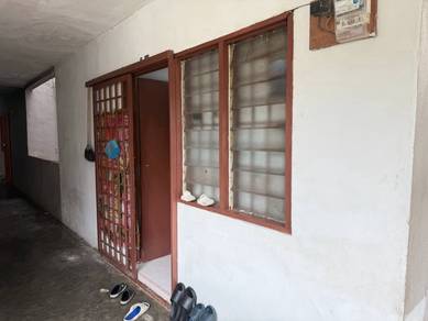 Flat For Sale in Flat Lake 64
