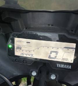 Yamaha R15
