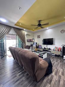 Condominium For Sale in One World 2 (1-Sky)