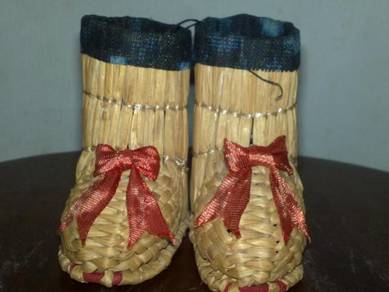 Kasut kecil mini display straw boots shoes