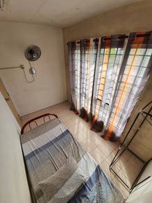 Room in Shah Alam, SGR