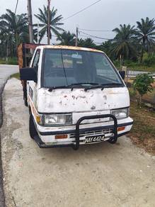 Nissan Vanette in Labu, NSN