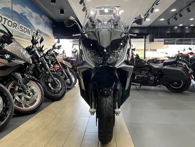 Kymco AK 550