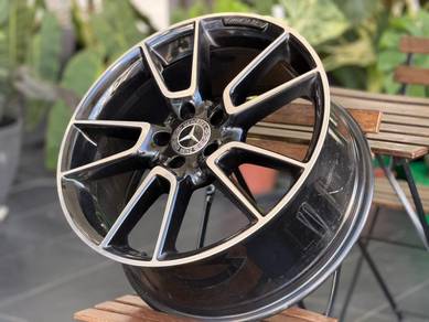 Mercedes W205 C300 Ori AMG 19" Rim 19 W206 SLK CLA