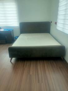 Queen Bed + Evian Mattress 9/10 Condition - Puchon
