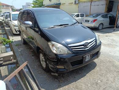 2011 Toyota Innova E
