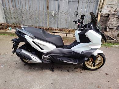 Sym Husky ADV 300