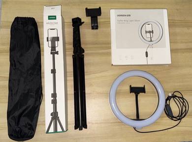 UGREEN Tripod and UGREEN Ring Light