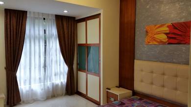 Condominium For Rent in Cheng Heights