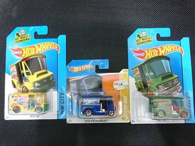 Hotwheels Bread Box mini van truck not Tomica
