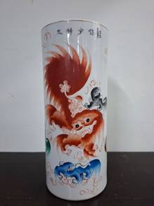 手绘狮纹帽筒｜中式收藏陈设 Hand-painted Lion Motif Hat Jar