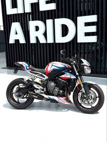 Triumph Street Triple