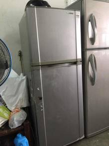 Samsung 2 doors fridge Peti Sejuk Ais Refrigerator