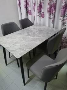 Dining table set