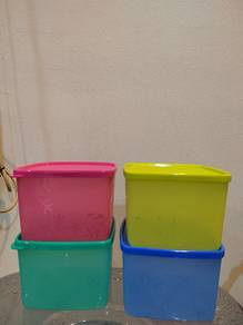 Tupperware snowflake square