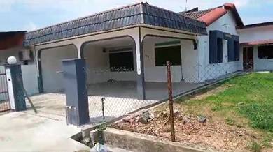 Semi-Detached House For Sale in Senai,JHR