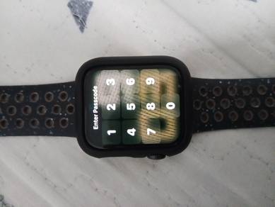 Apple Watch Series 5 44mm GPS + Cellular 