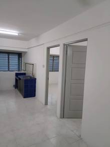 Apartment For Rent in Farlim Flat