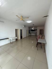 Condominium For Rent in Nusa Heights