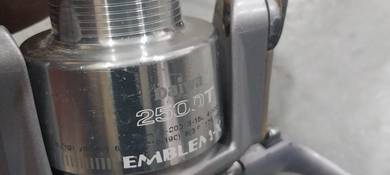 Daiwa Emblem-X 2500T Spinning Fishing Reel Used