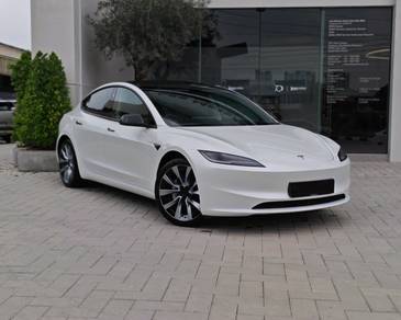 Tesla Model 3 LONG RANGE AWD (ENHANCED AUTOPILOT) in Alor Setar, KDH