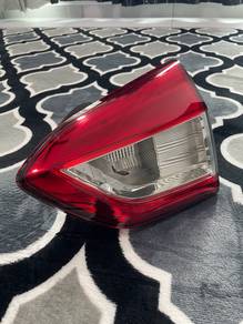 Lampu belakang Myvi