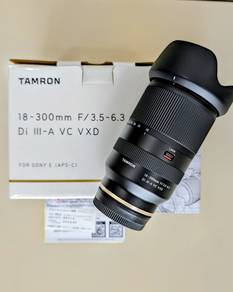 TAMRON LENS 18-300mm f/3.5-6.3 - SONY E Mount 