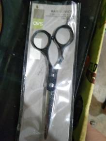 Scissors for cut hair