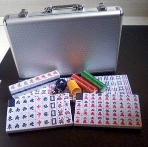 New 4-Player Mahjong Set 160 Tiles (With Case)