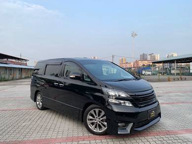 Toyota Vellfire Z in Petaling Jaya, SGR