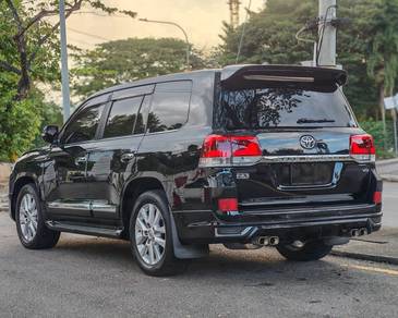 Toyota Land Cruiser ZX in Cheras, KUL