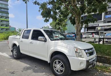 Isuzu D-Max 4x4 in Kuching, SWK