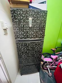 Peti Ais 3 pintu
