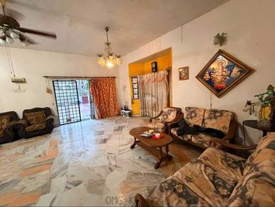Semi-Detached House For Sale in Banting,SGR