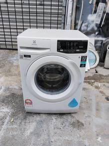 Electrolux front load washer washing machine 7.5-k