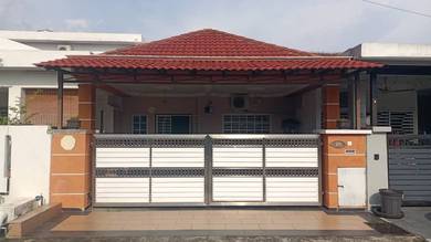 1-storey Terraced House For Sale in Seri Kembangan,SGR