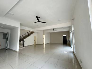 Semi-Detached House For Sale in Rawang,SGR